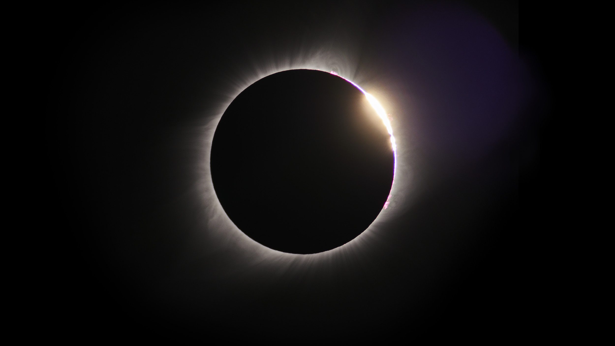 eclipse-total-5220370