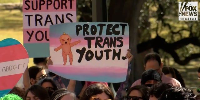 trans-youth-2868188